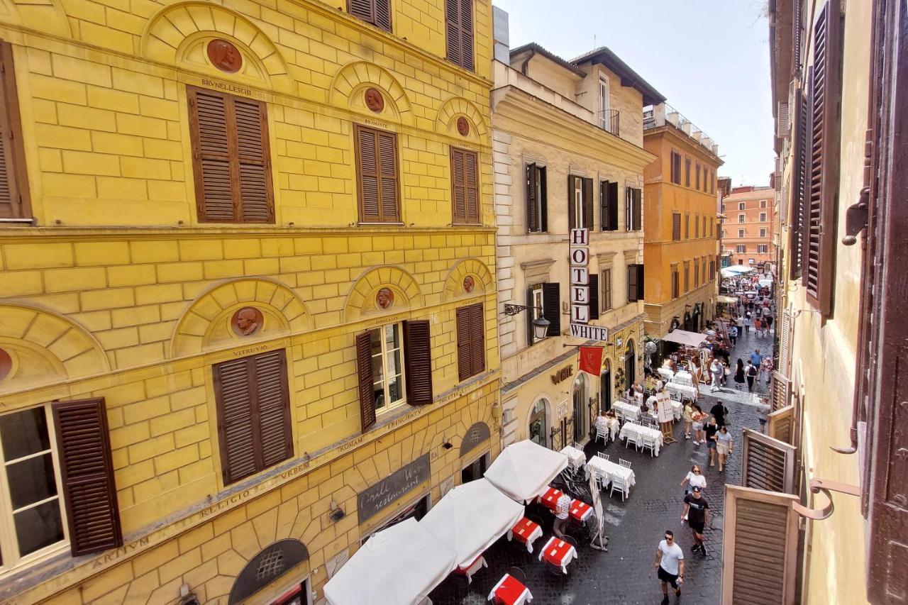 Ych-butterfly Flat Close Trevi Fountain Appartement